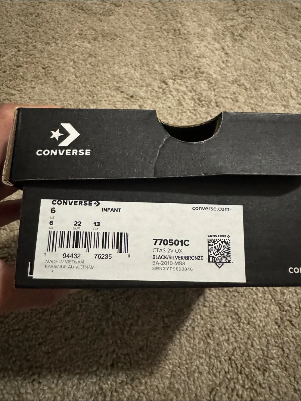 Toddler Girl’s Size 6 Converse Chuck Taylor All Star toddler box included